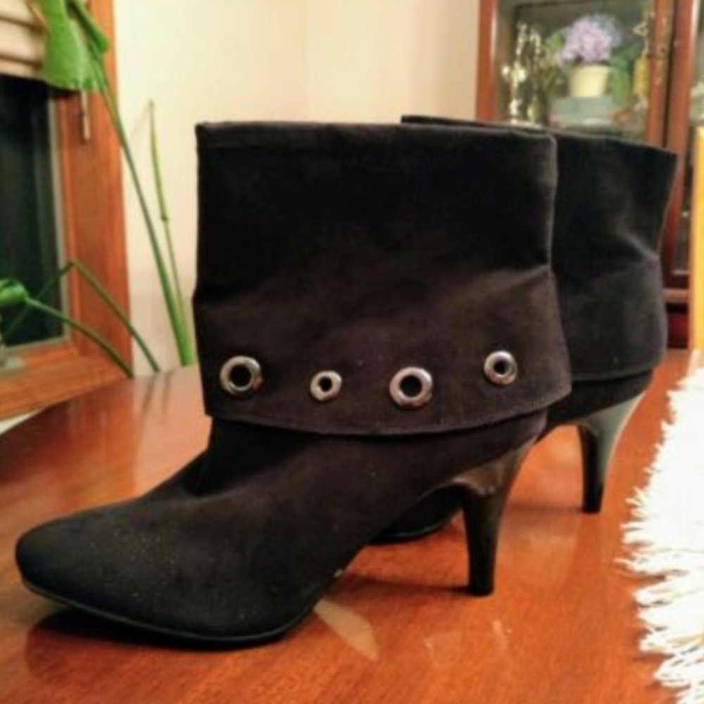 NEW Impo Troy Microsuede Booties 9.5